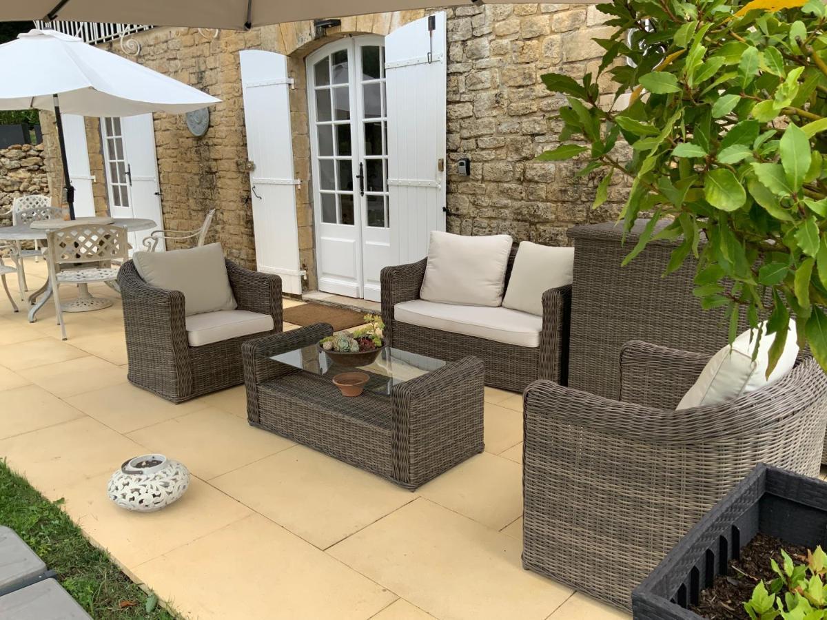 Amity. Exclusive Poolside Garden Apartment サルラ・ラ・カネダ エクステリア 写真